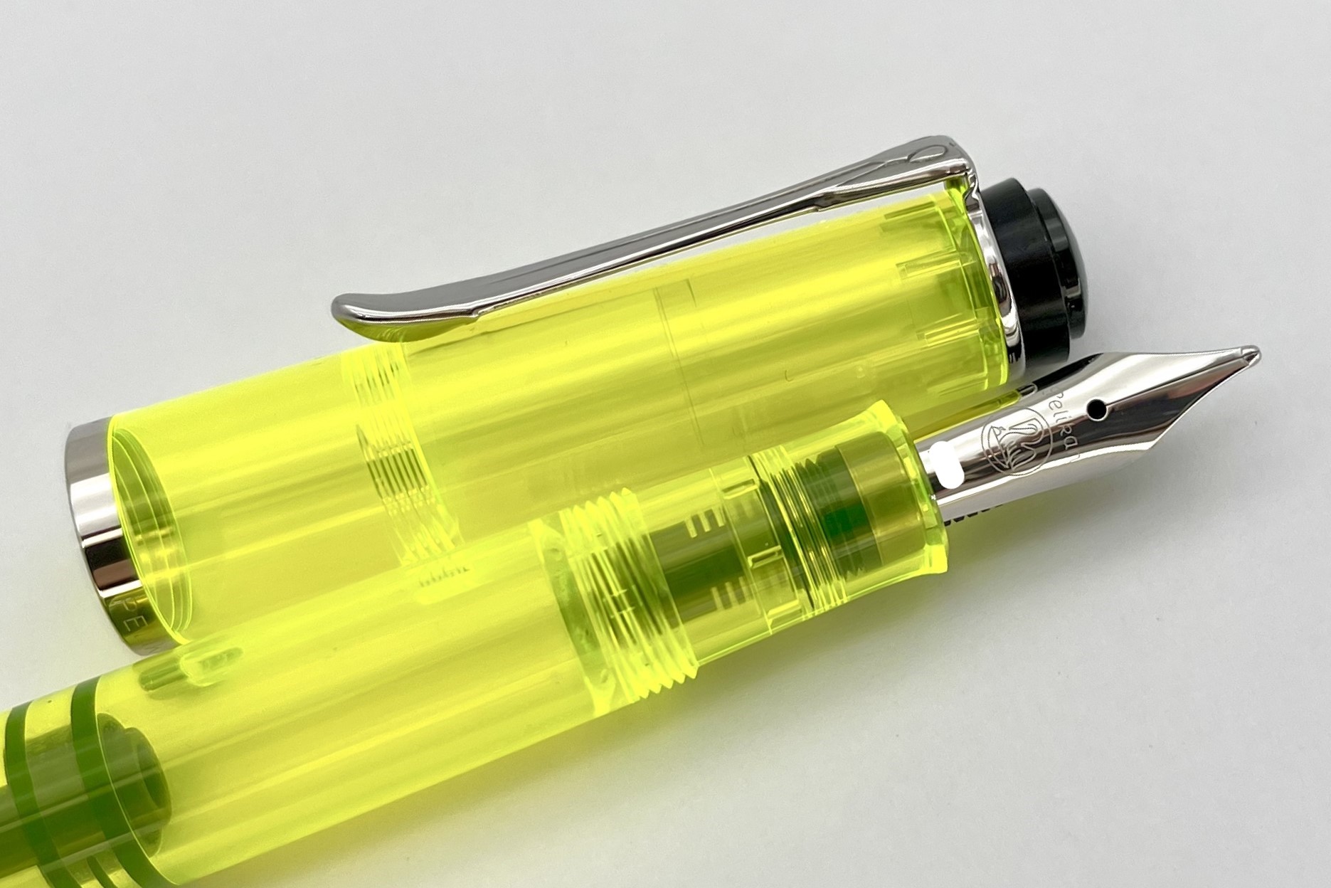PelikanSEClassicM205DuoHighlighterNeonYellowFP_L